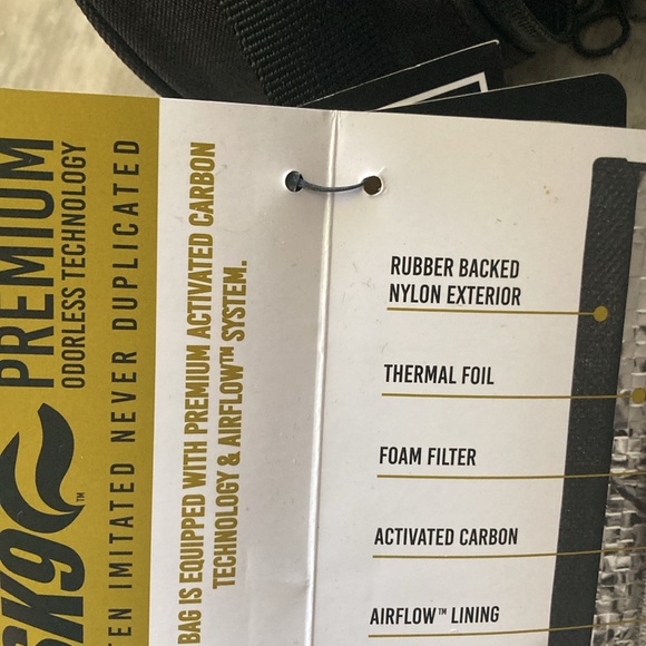 Skunk -Odor Protection-Skunk car / travel locking bag 
SKUNK Sk9   nwt - Picture 9 of 11